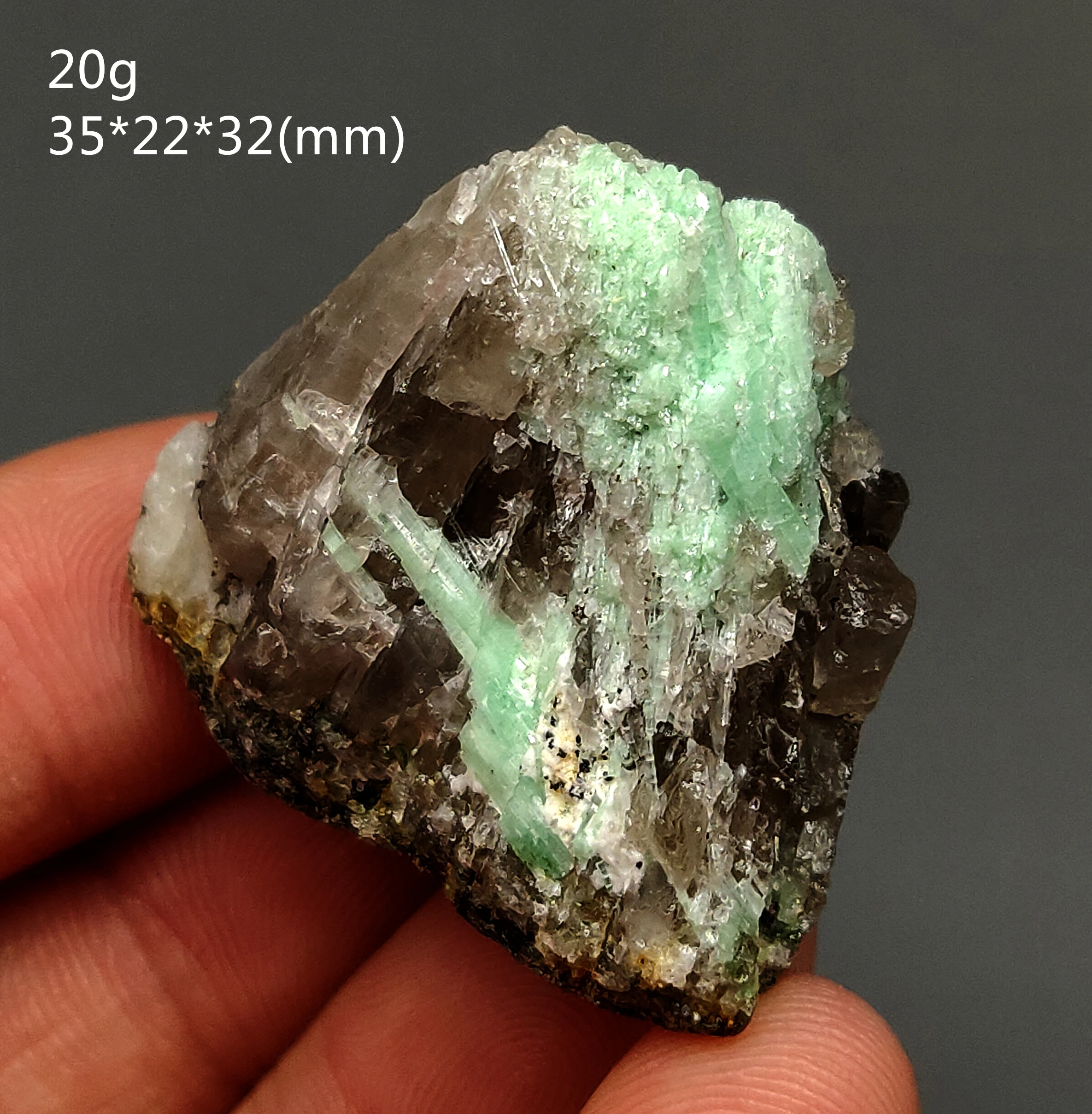 100% натуральный драгоценный камень класса зеленый изумруд минеральные