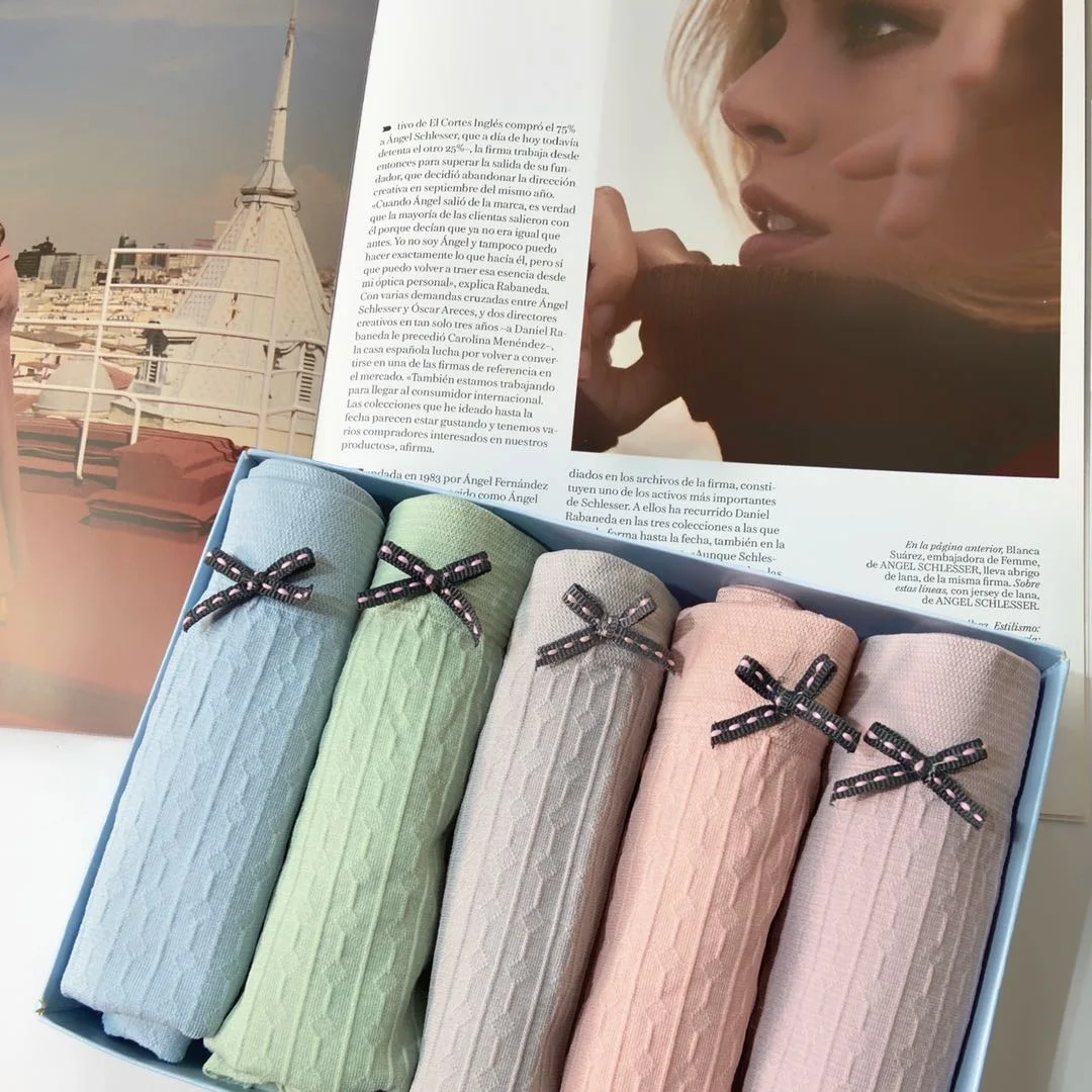 

5pcs Summer New Fashion Premium Women's Underpants Healthy Pure Color Ice Silk Underpants Girls Mid-waist Briefs Boxed