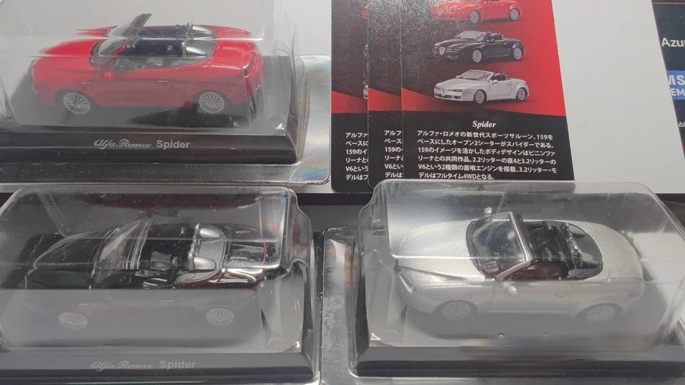 مجموعة رودستر من سبيكة ألفا روميو للسيارة من كيوشو لعام 1/64 مجموعة من ألعاب ديكورات السيارات المصنوعة من سبيكة الصب