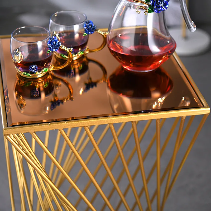 Nordic simple milk tea shop table small family creative iron art living room round coffee Bedside |