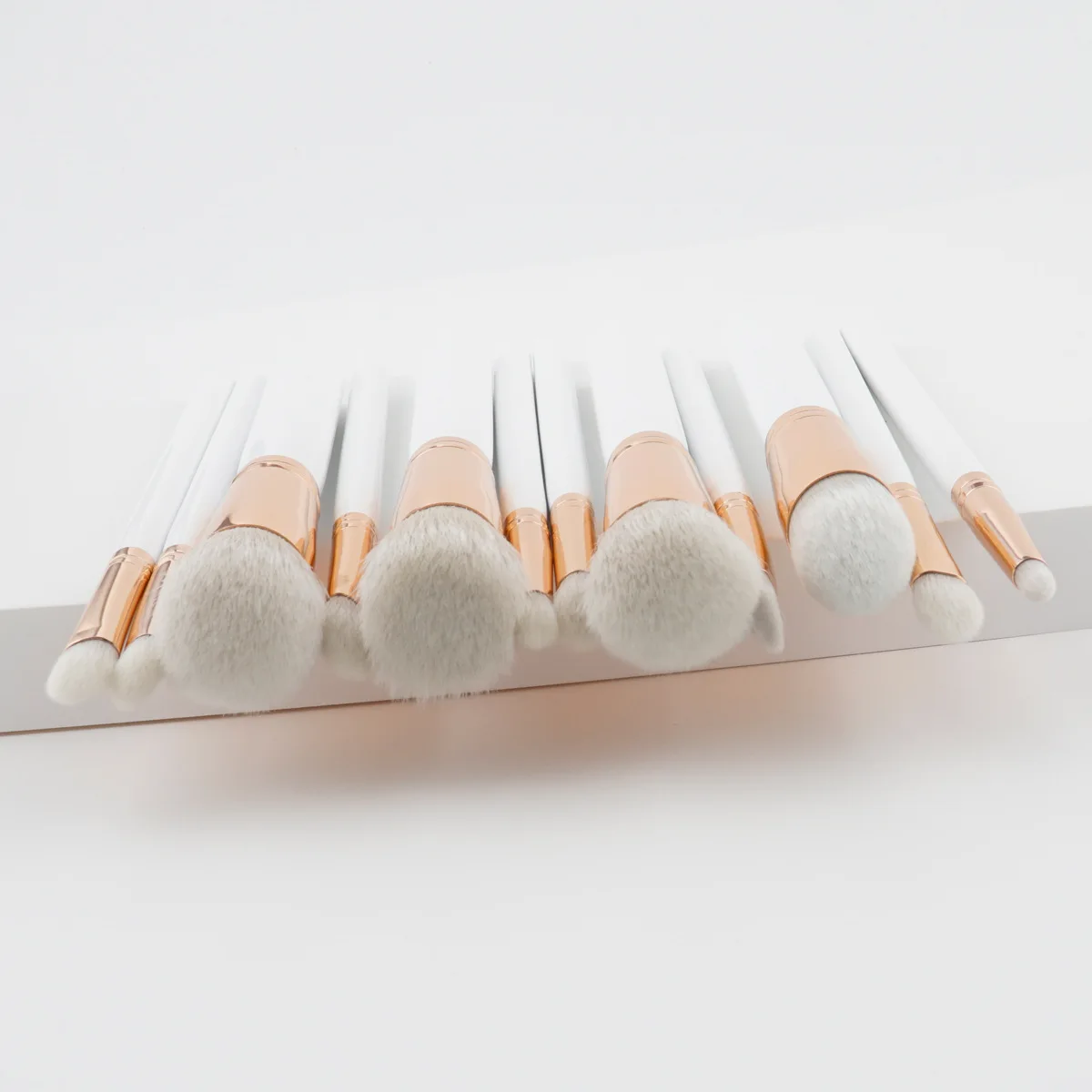 

New Makeup Brushes Set Eye Shadow Foundation Powder Eyeliner Eyelash Lip Make Up Brush Cosmetic Beauty Makeup brush Tool Kit Hot