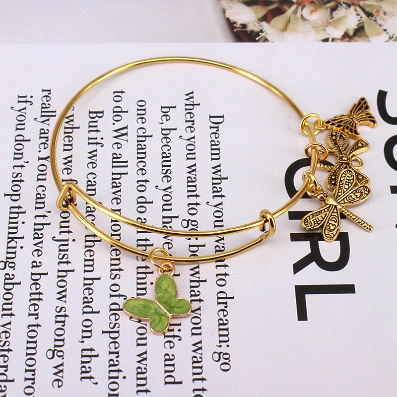 Женский браслет с 5 звеньями подвесками в виде бабочки золотого цвета со