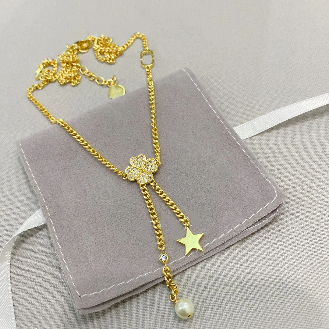 

European and American high-end original charm retro letter D-shaped personality ladies necklace bracelet holiday gift