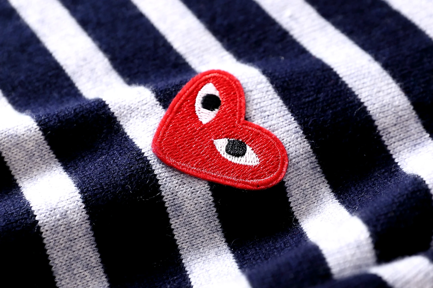 

Cashmere Pullovers 2021 Autumn / Winter New Women's love heart embroidery Striped Long-sleeved Knitted Sweater