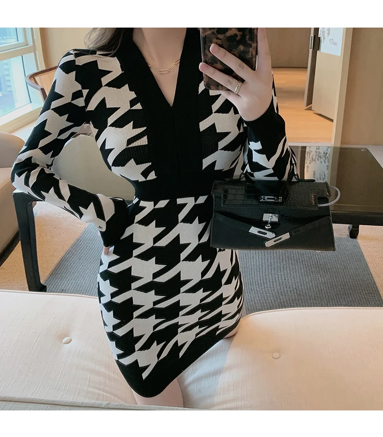 Женское трикотажное платье-свитер облегающее мини-платье в Корейском стиле с