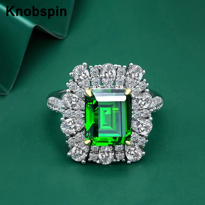 

Кольцо женское из серебра 100% пробы, с изумрудом, 9 х11 мм