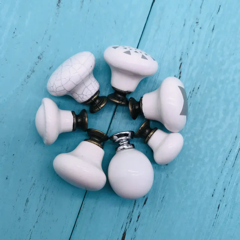 Белый цвет одноцветная Круглый Простой керамический с одним отверстием ручка