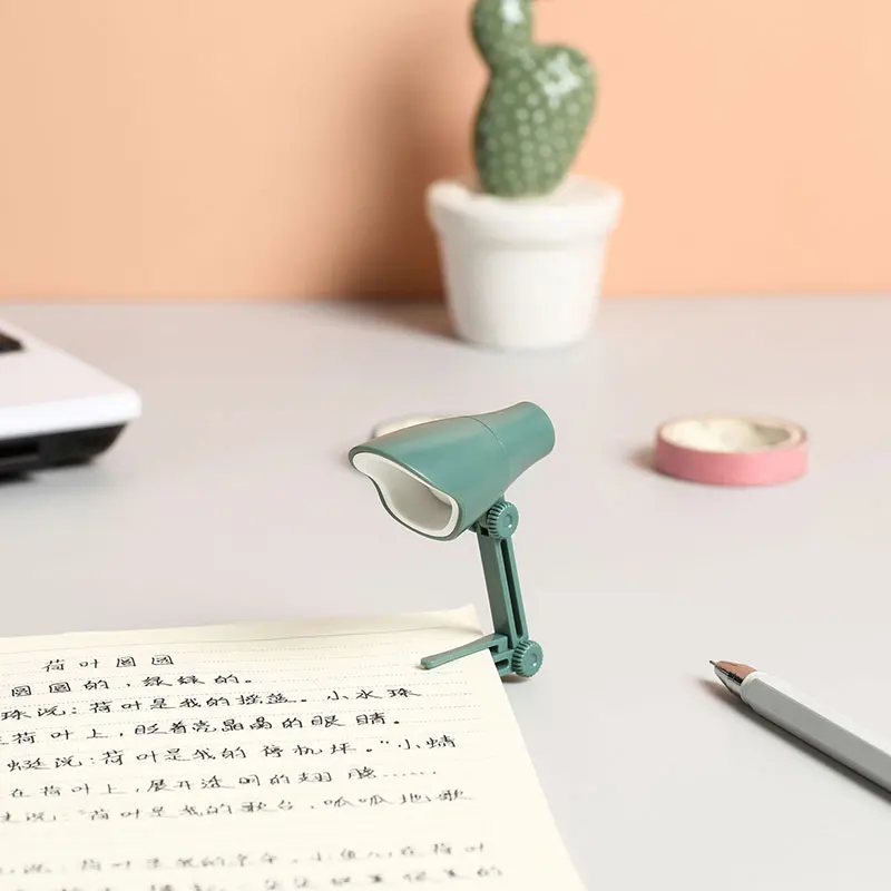 

USB Rechargeable Plug-In Magnetic Eye-Protection Light Adsorption Type Student Dormitory Lamp HUG-Deals