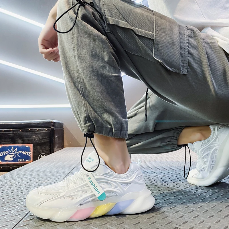 

2021 Summer Comfort Jelly Colorful Sole Solid Casual Shoes Breathable Mesh Light Running Shoe for Men Rubber Eva Clunky Sneakers