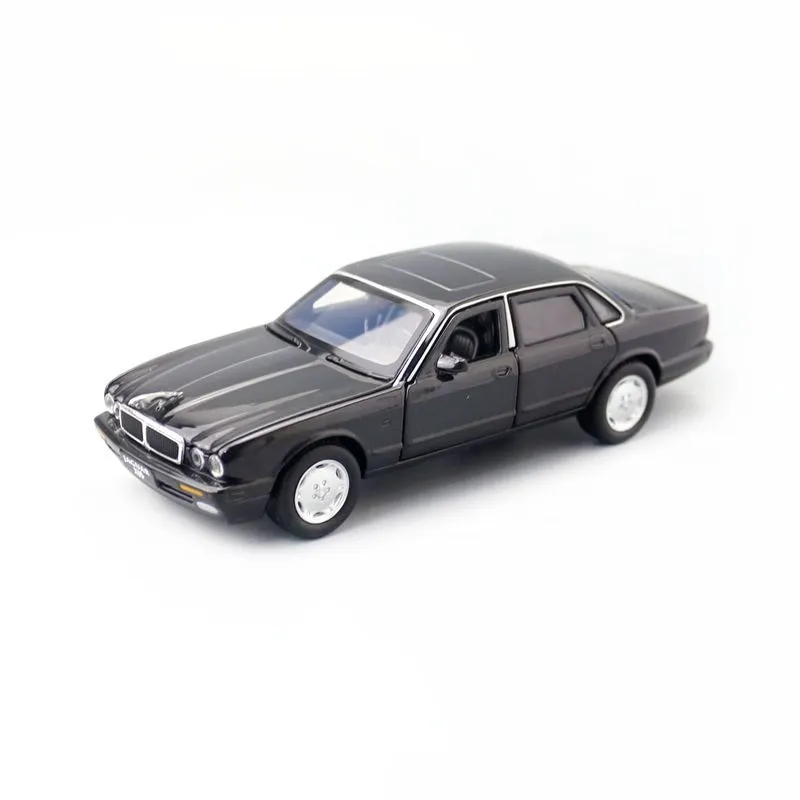 Автомобиль Ягуар XJ6 1:32 Масштаб классический литый под давлением со звуком
