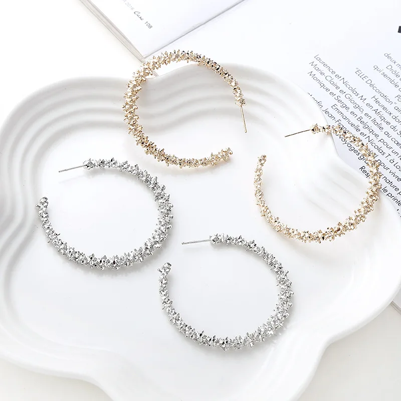 Женские серьги кольца в ретро стиле круглые геометрические серебристого цвета