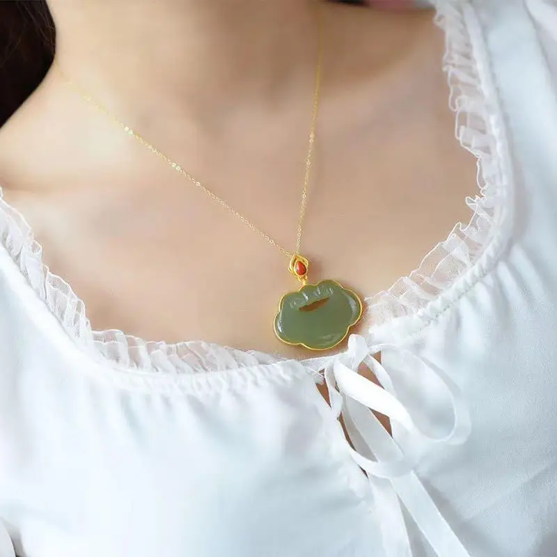 

New Inlay Natural Hetian Jade Gray Jade Lock of Good Wishes Necklace Pendant Simple Design with South Red women accessories