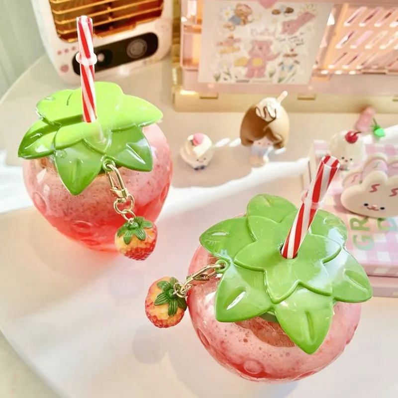 

Student Portable Water Cup Strawberries Straw Cup Plastic Cup Lovely Girl Milk Tea Cup Summer Water Bottle with Straw