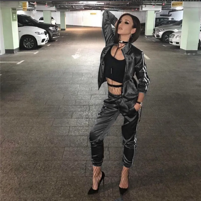 

Spring 2021 Casaul Tracksuit Women 2 Piece Set Top And Pants Satin Striped Patchwork Zipper Sexy Sweatshirt Sweat Suit