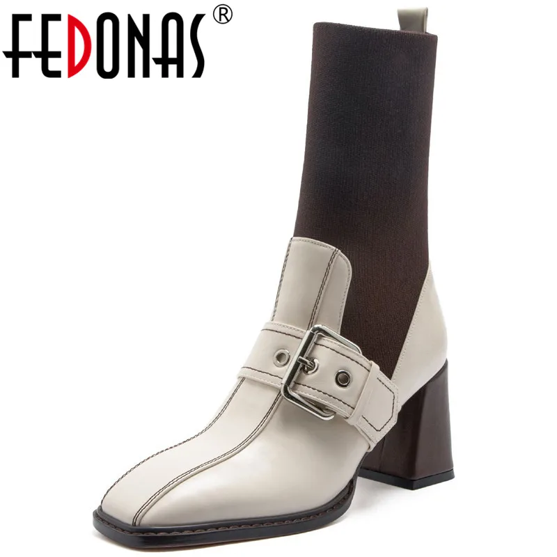 

Мотоциклетные ботинки FEDONAS, ботильоны из натуральной кожи на высоких каблуках, с металлическим украшением, с квадратным носком, для вечерин...