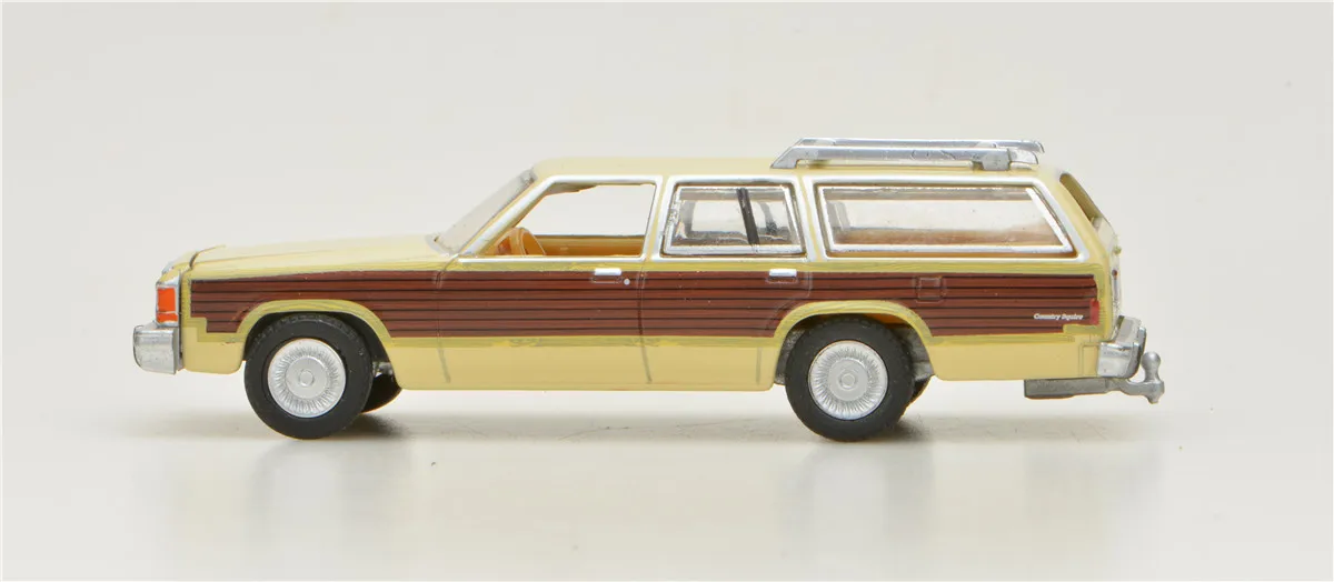 1: 64 1987 Ford LTD Crown Victoria Wagon модель автомобиля