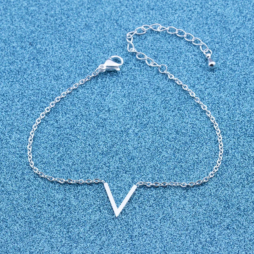 

Wholesale 10 New to V bracelet Beautiful woman letter V bracelet Stainless steel jewelry Birthday gift Bijoux femme