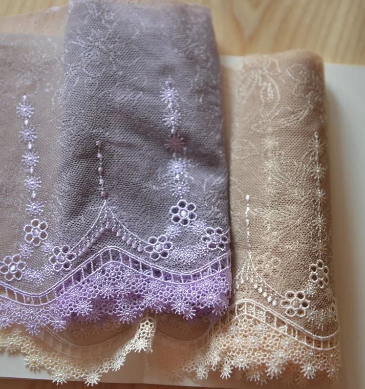 Кружевная ткань с цветочной вышивкой Ширина 17 см | Дом и сад