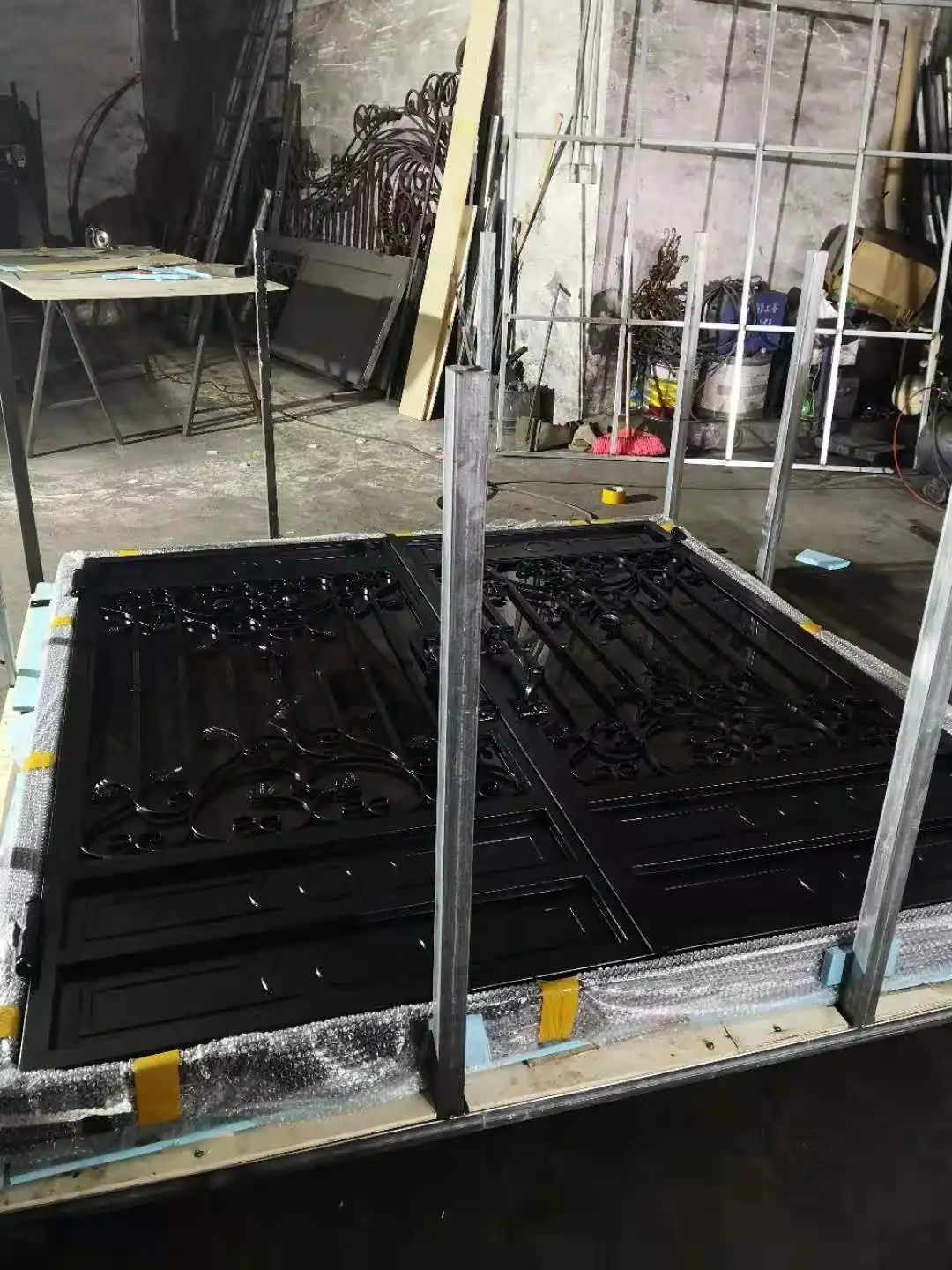 

Оптовая продажа, сделано в Китае, 72x96 дюймов, с 12 стальными коваными дверями, для продажи по самой низкой цене