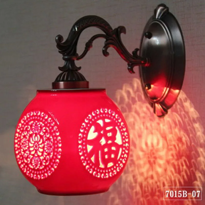 

Modern European style wall lamp bedside lamp wind living room bedroom lamp antique hotel aisle staircase ceramic wall lamp