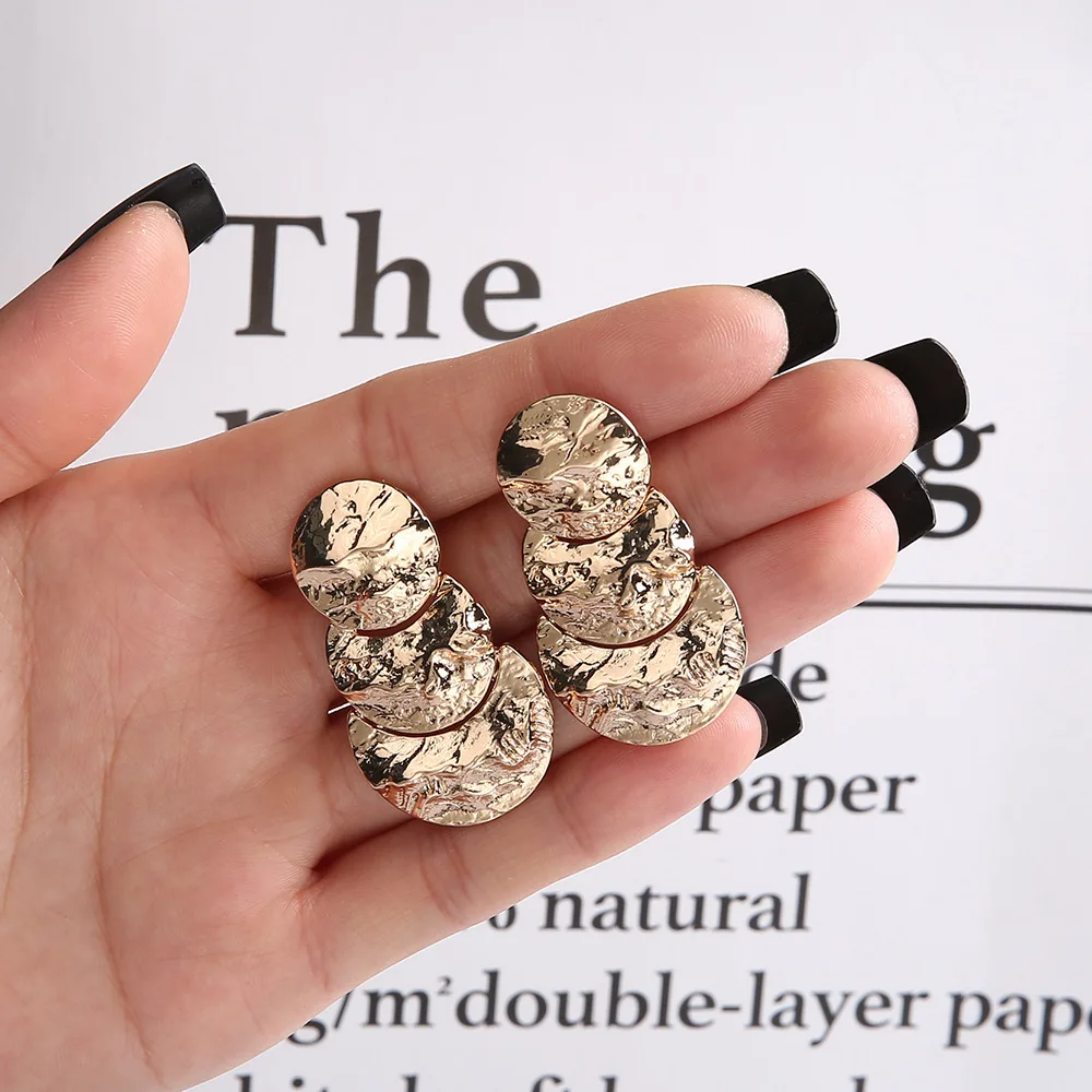 

OE Retro Minimalist Metal Baroque Disc Female Earrings Party Earrings Irregular Woman Jewelry
