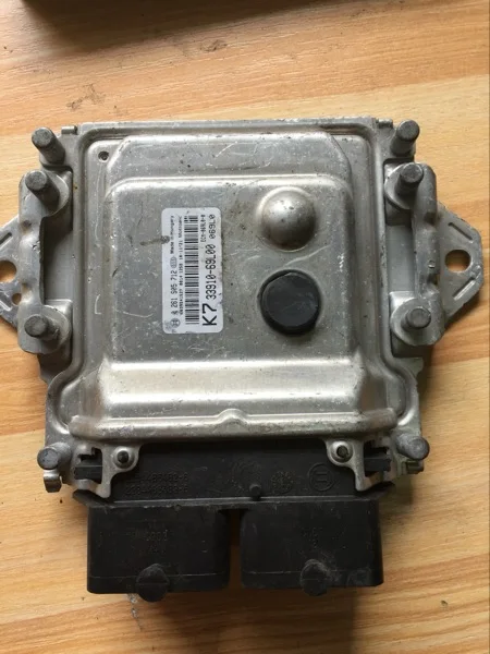 

Used Part Car Engine Computer Board ECU Electronic Control Unit 33910-69L00 33910-69L01