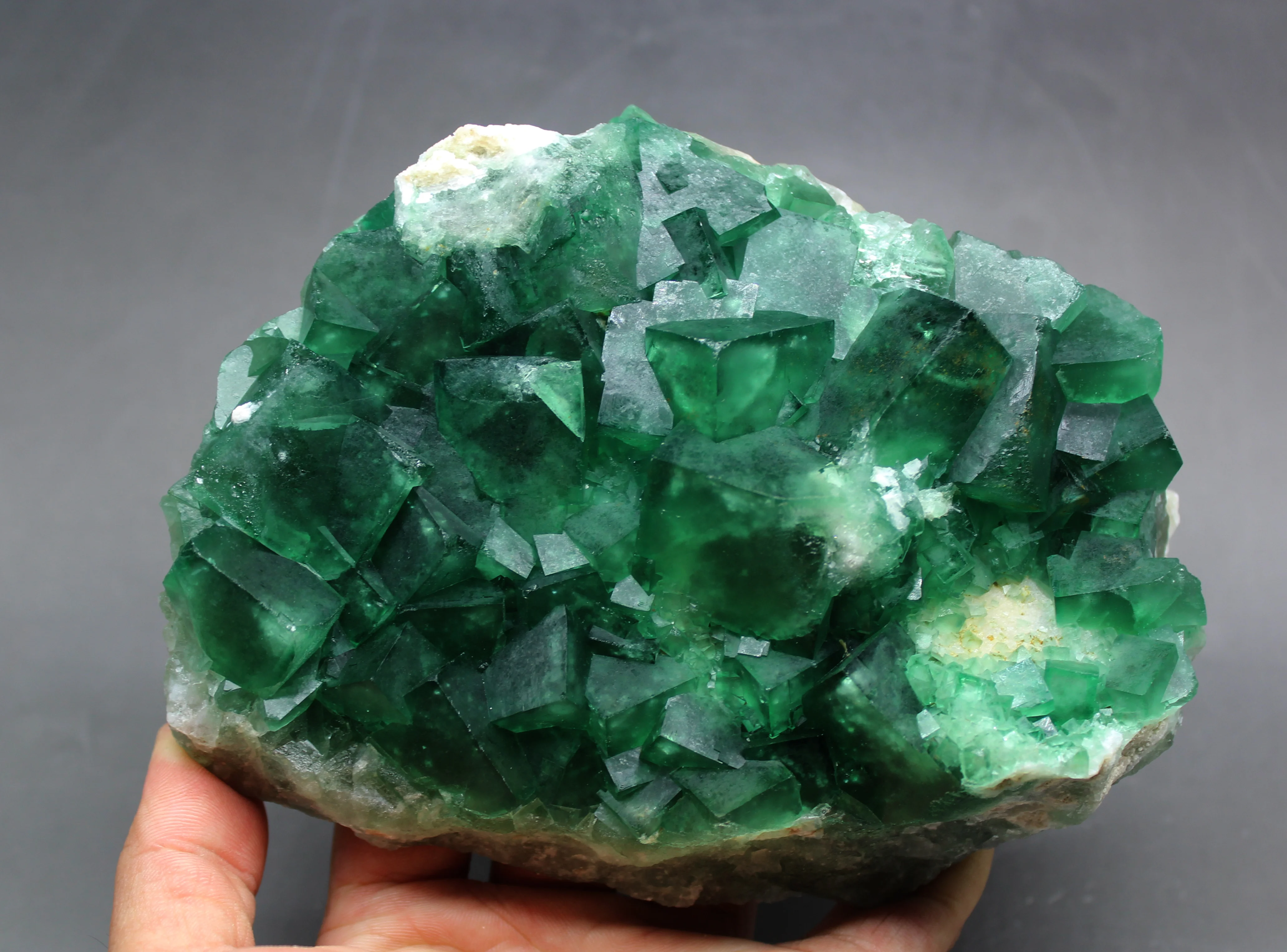 1138 г натуральный зеленый флюорит минеральный образец кластер минеральные