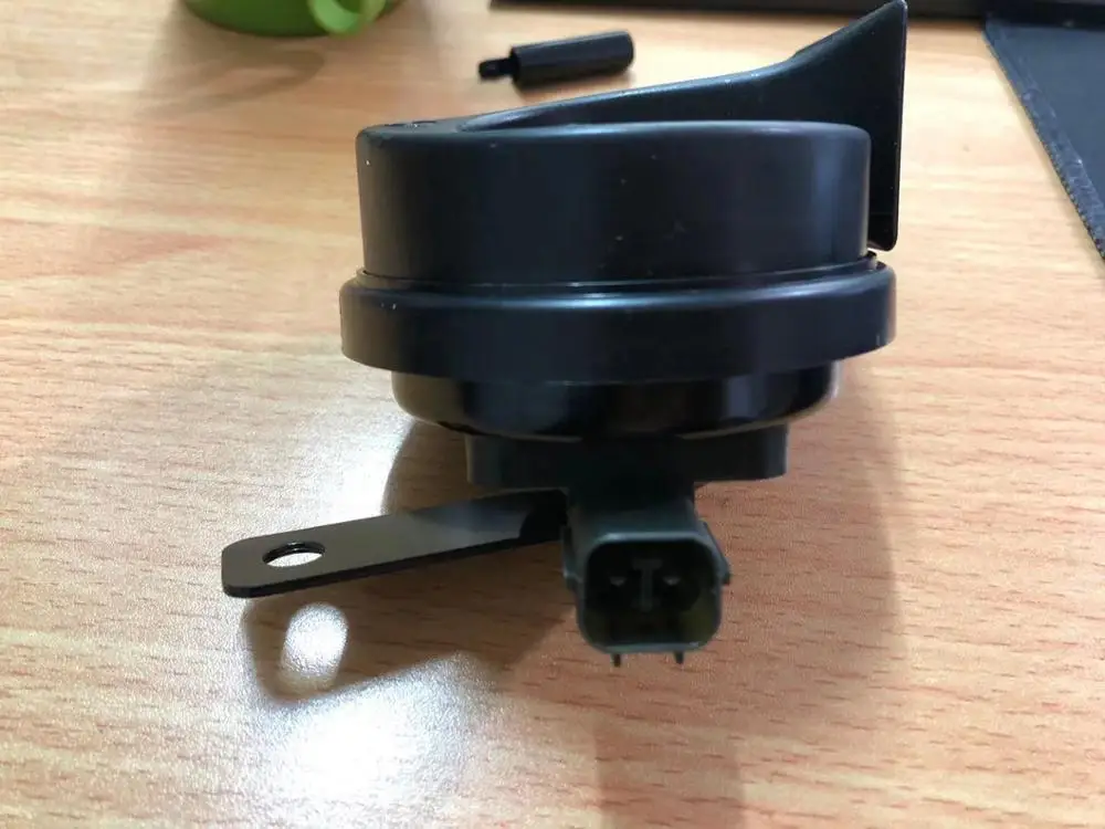 

1pair/set Multi-tone & Claxon Horns fanfare horn for Chinese SAIC ROEWE 350 MG5 Auto car motor parts 10044189