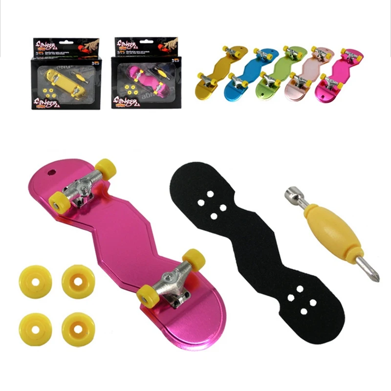 1 комплект отвертка с 4 запасными колесами|Мини скейтборды и байки| |