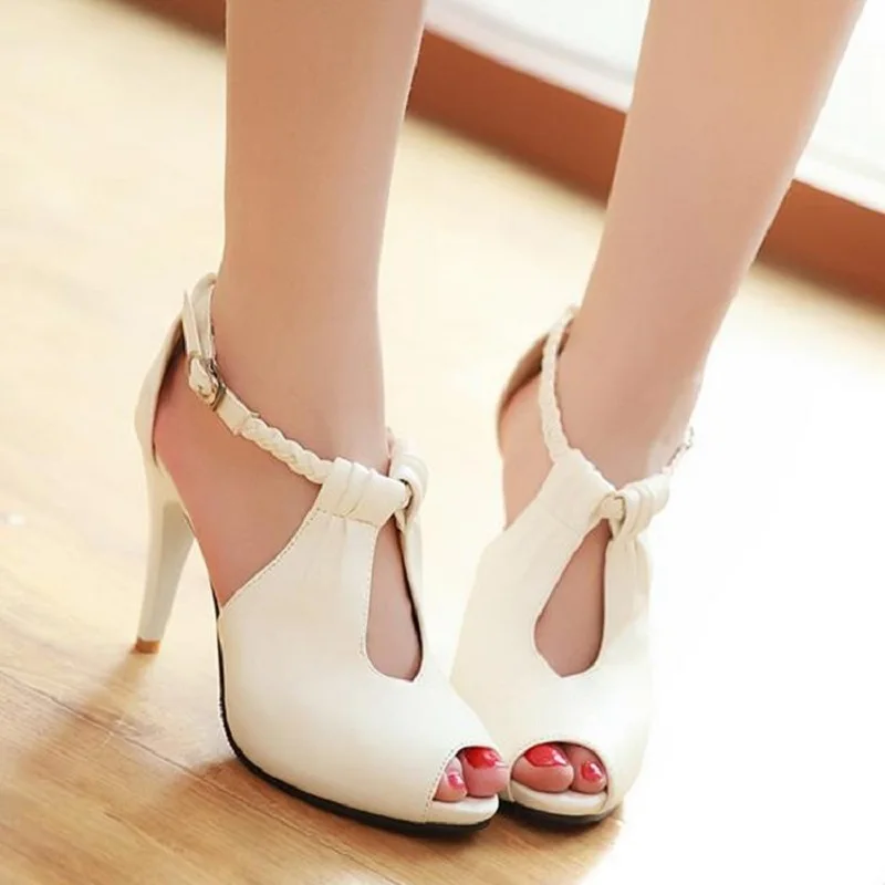 Корейские стильные женские летние повседневные босоножки на тонком высоком