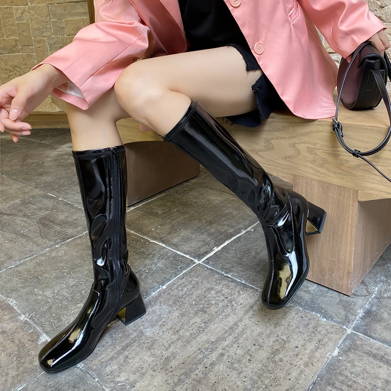 

Специальные горячие продажи 2021 зимние женские новые кожаные модные длинные модные сапоги с круглым носком на высоком каблуке популярные ул...