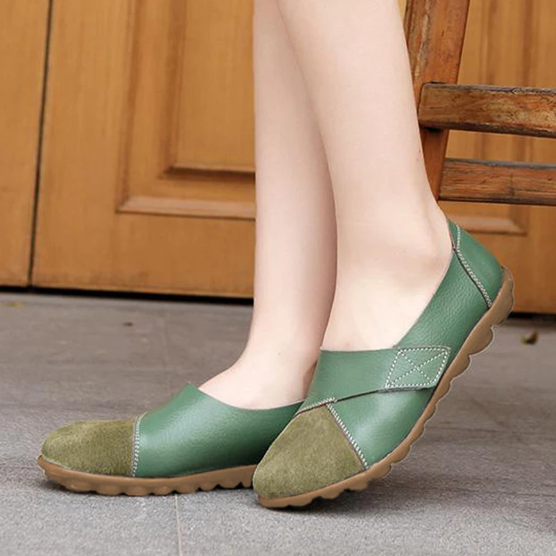 Женские модные туфли на плоской подошве из искусственной кожи женские с круглым