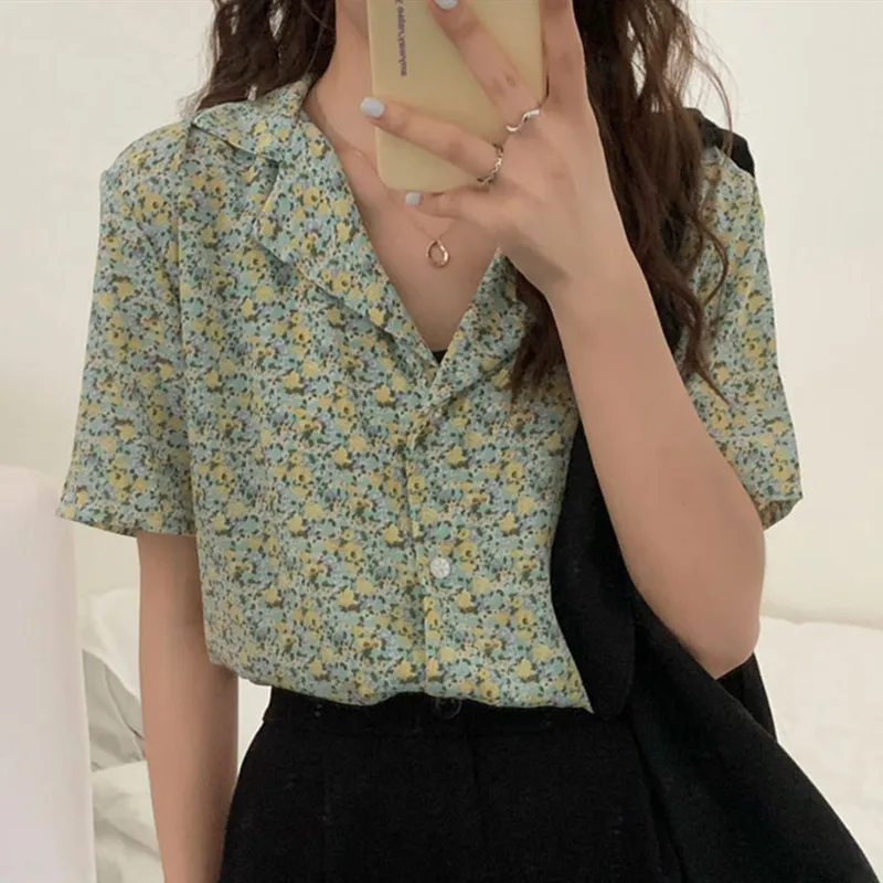 

HziriP 2021 New Korean Puff Sleeve Notched Gentle Floral Shirt Ladies Hot Fashion All-Match Casual Summer Short-Sleeved Shirt