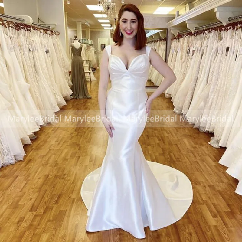 

Sexy Mermaid Wedding Dresses Korea Satin 2020 V Neck Spaghetti Straps Bridal Gowns With Sweep Train Bride Dress Robe Mariage
