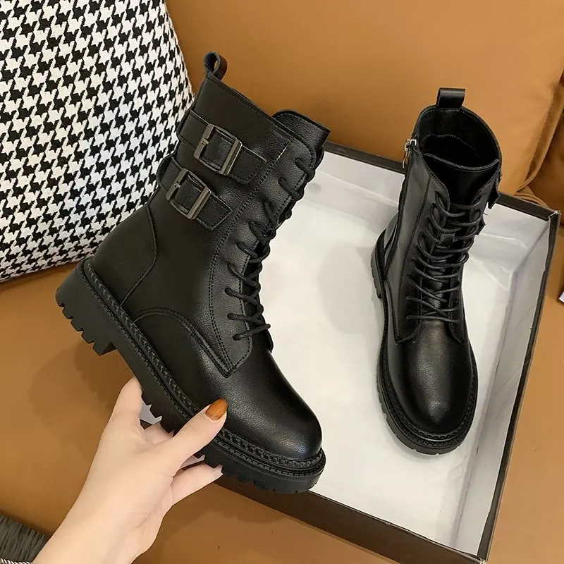 

Женские ботинки-мартинсы YUQI из натуральной кожи, новинка 2021, Осенние мотоциклетные ботинки на шнуровке, женские ботильоны в британском стил...