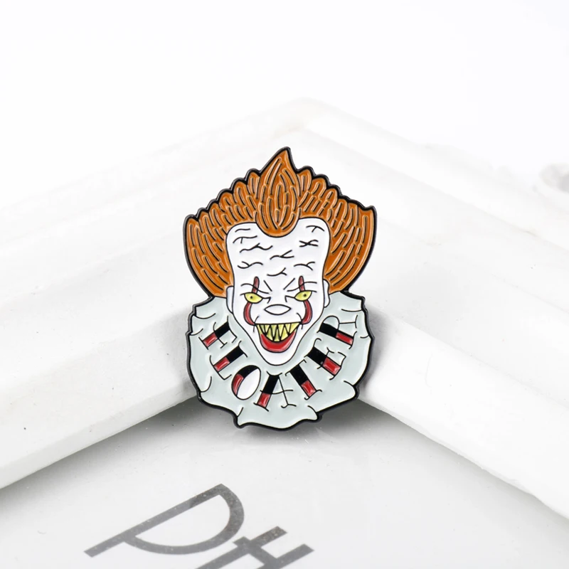 Фильм ужасов Стивен Кинг это эмалевые броши, булавки Pennywise фигура значок нагрудные булавки Чаки лицо рюкзак сумки ювелирные изделия подарок-40