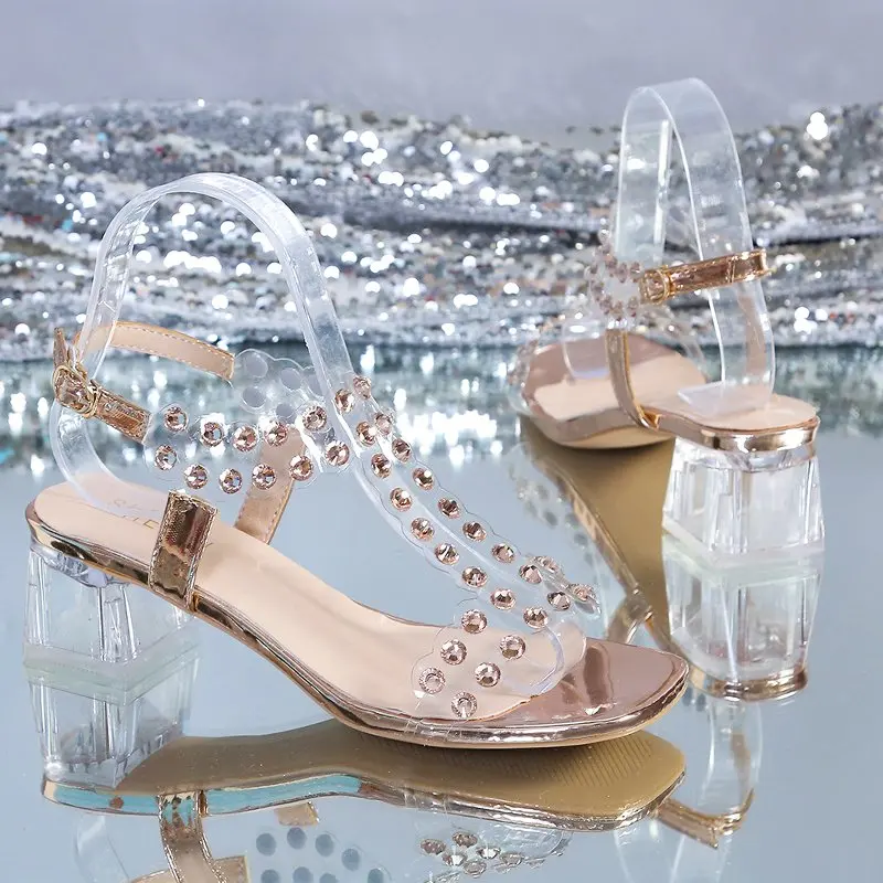 

Sandals Summer 2021 Luxury Fashion Water Pump Crystal Decoration Casual Flat Women's Shoes Sexy Open Toe Beach Slippers Diamond