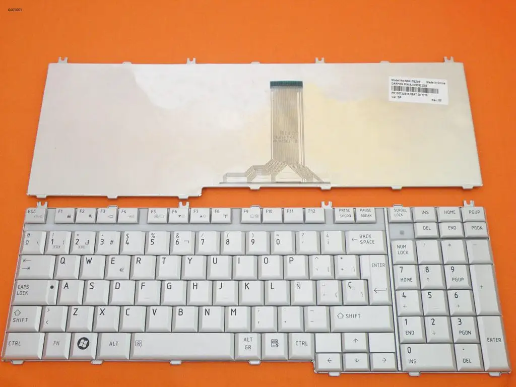 

SP Spanish New Keyboard for Toshiba Satellite L500 L500D L505 L505D L350 L350D L355 L355D / Silver
