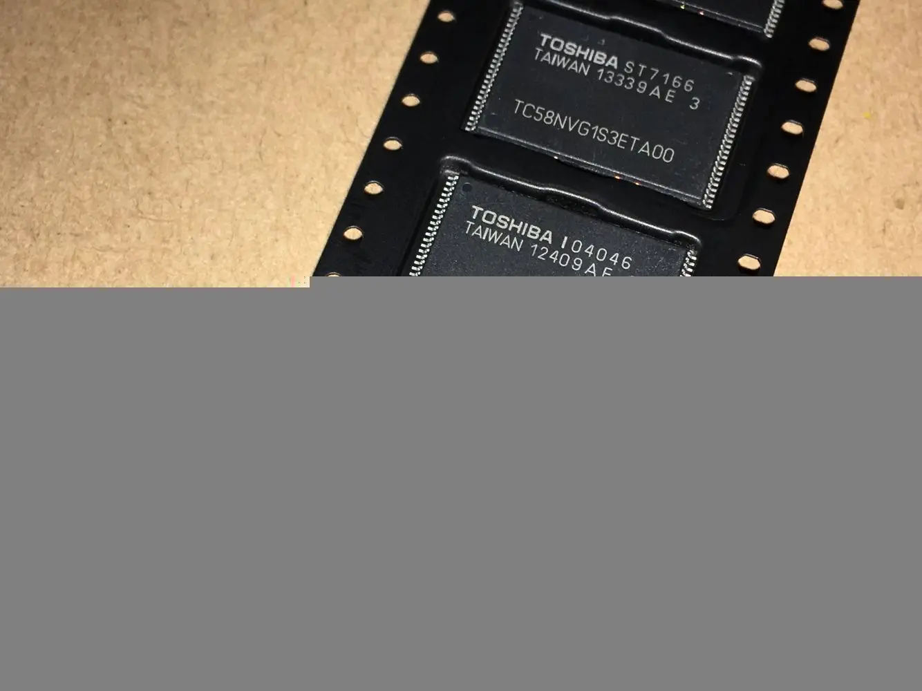 

TC58NVG1S3ETA00 / TC58NVG1S3ETAOO
