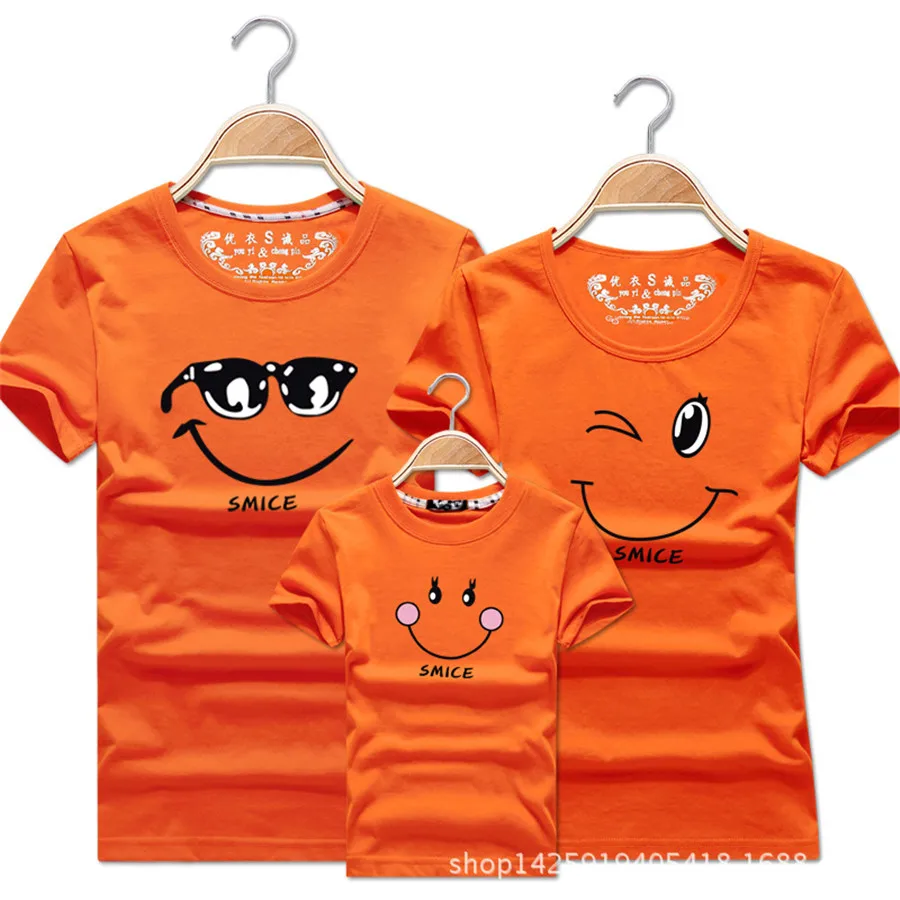 Новые одинаковые комплекты одежды для семьи с принтом смайлик мамы папы и