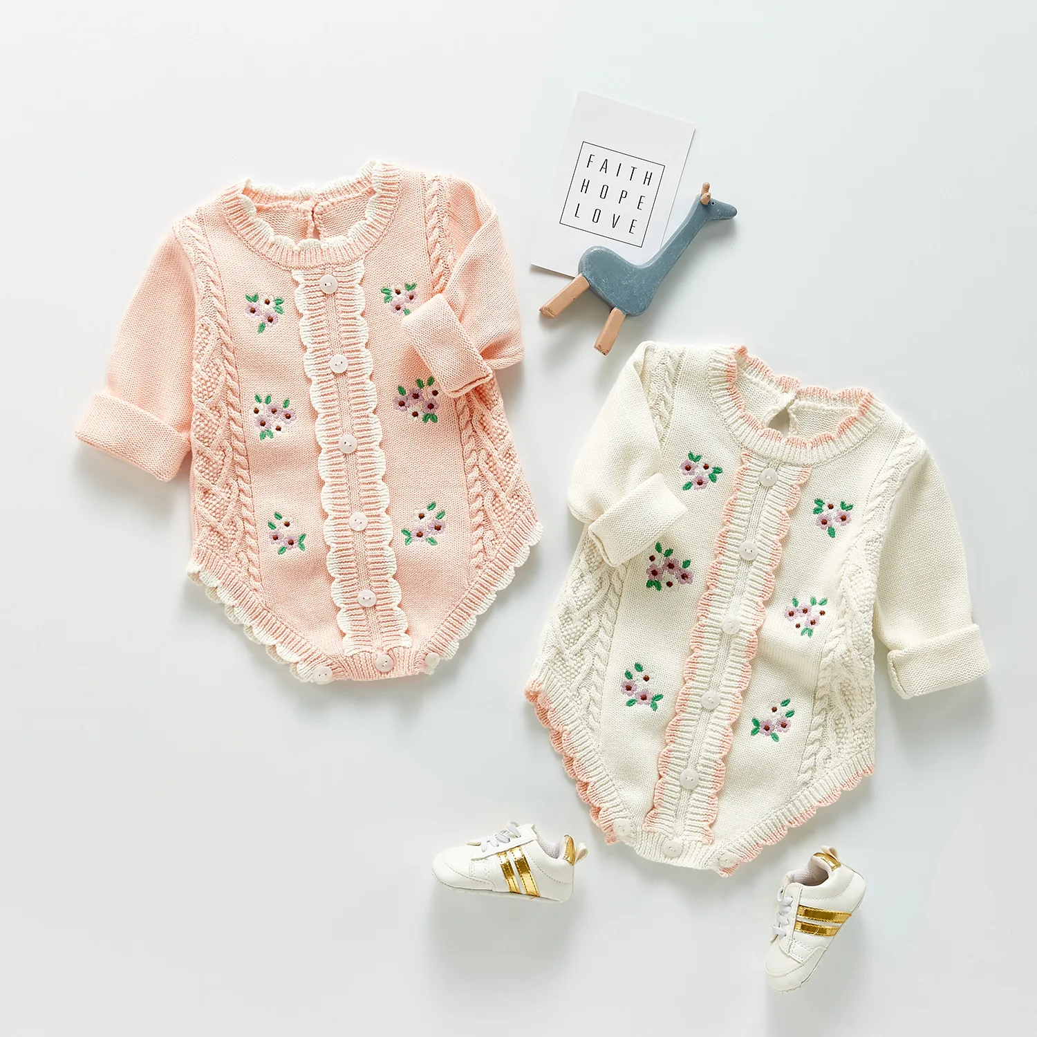 

Трикотажная одежда для маленьких девочек, Новинка осени 8198, боди принцессы с длинным рукавом и вышивкой, милая Одежда для девочек, 2021