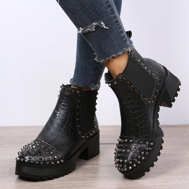 

Fashion Chelsea Boots Sexy Rivet Autumn Boots Women Platform Boots Gold Silver Leather Gothic Punk Combat Boots For Women