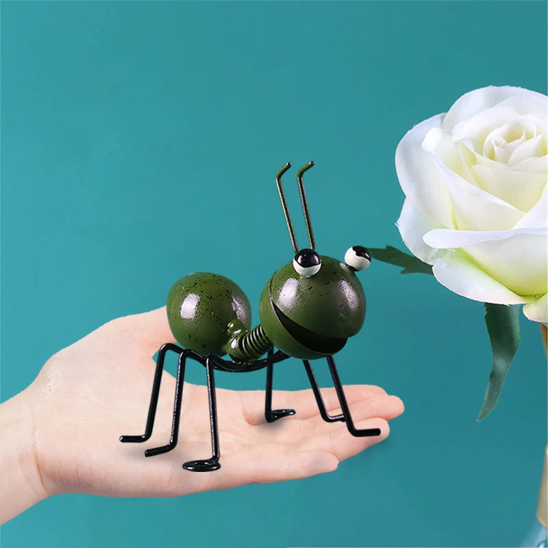 

Garden Yard Decoration Ant with Shaking Head Vivid Outdoor Ornament Holiday Decor ALS88
