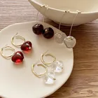 Женские Висячие серьги AOMU, металлические, золотистые, прозрачные, красные, в форме сердца из смолы, в японском и корейском стиле, 2020