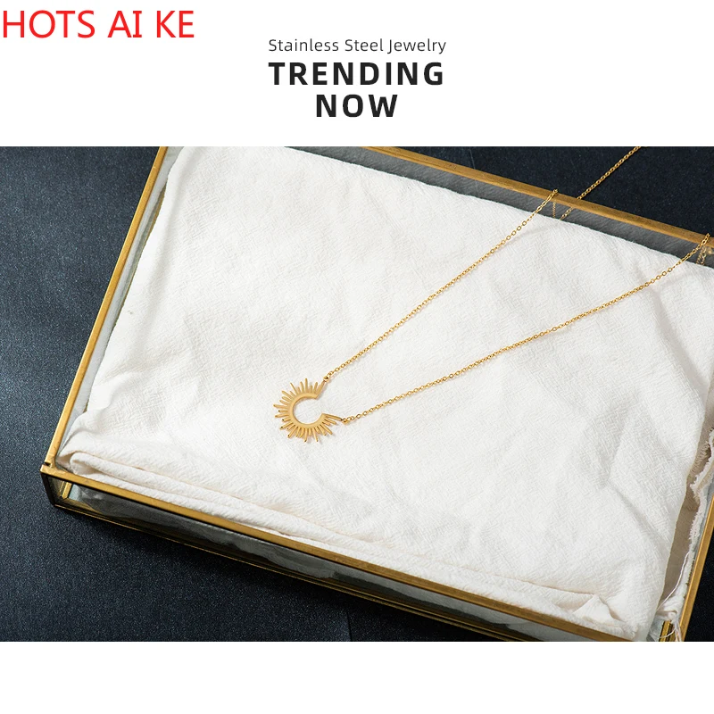 

New Sun Pendant Necklace For Women Bohemian Stainless Steel Gold Sun Geometric Necklaces Jewelry Wholesale
