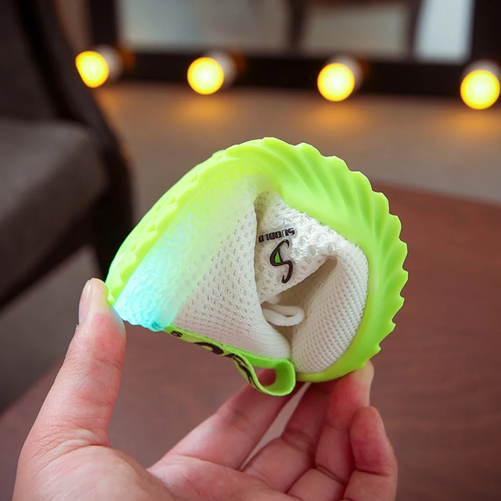 Новинка осени 2019 Модные дышащие детские кроссовки с буквенным принтом для