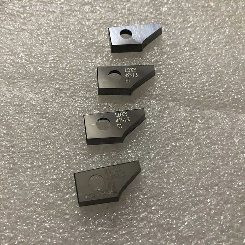 

Valve seat boring machine blade