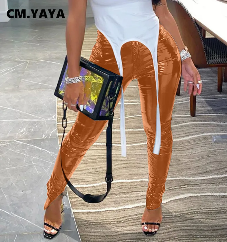 Женские расклешенные брюки CM.YAYA из искусственной кожи с молнией и разрезом