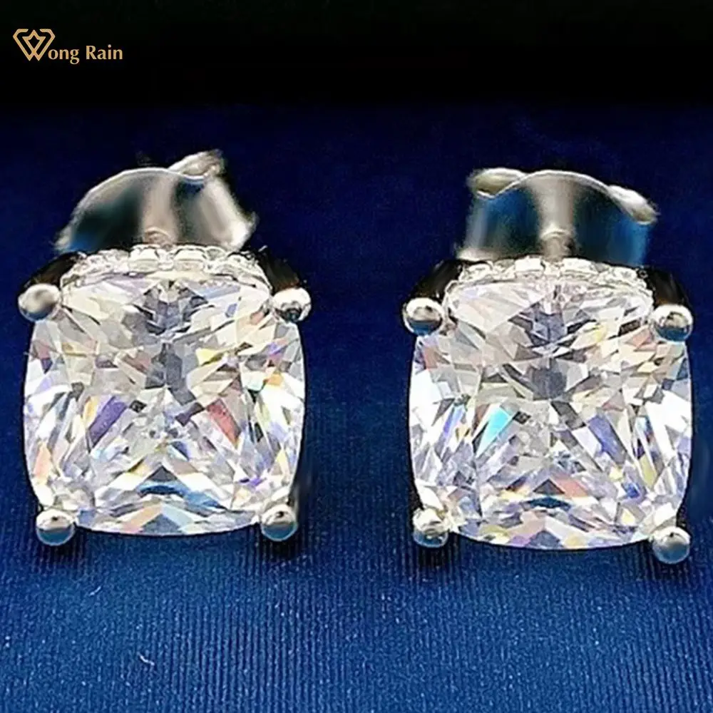 

Серьги-гвоздики из серебра 925 пробы с муассанитом