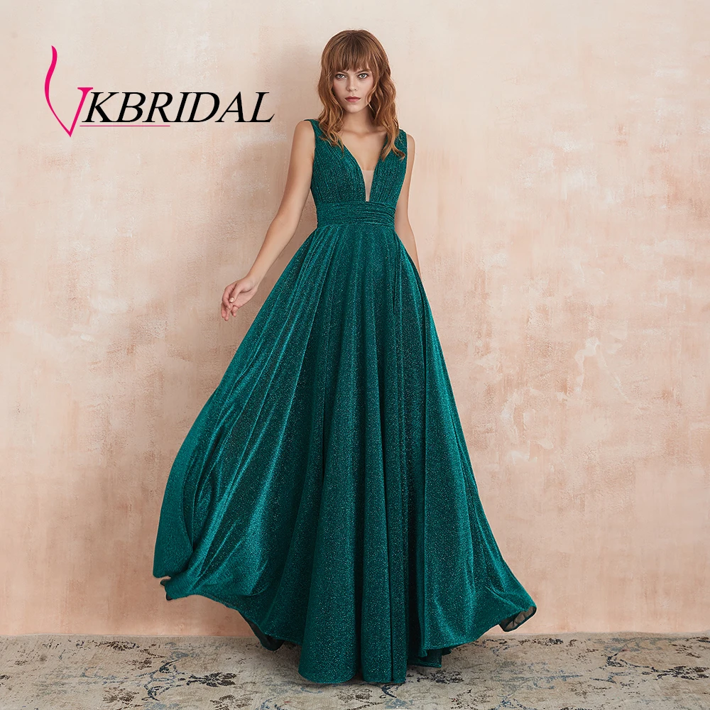 Женское вечернее платье до пола VKBRIDAL зеленое блестящее длинное с глубоким V
